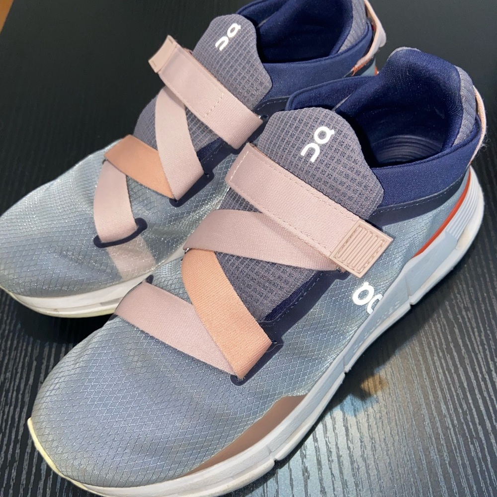 On Cloudnova Wraps